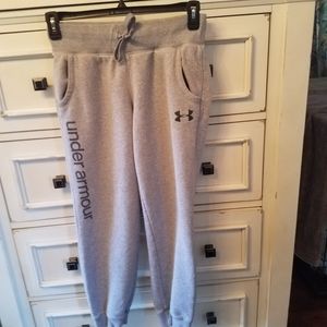 Youth XL UNDER ARMOR  sweatpants